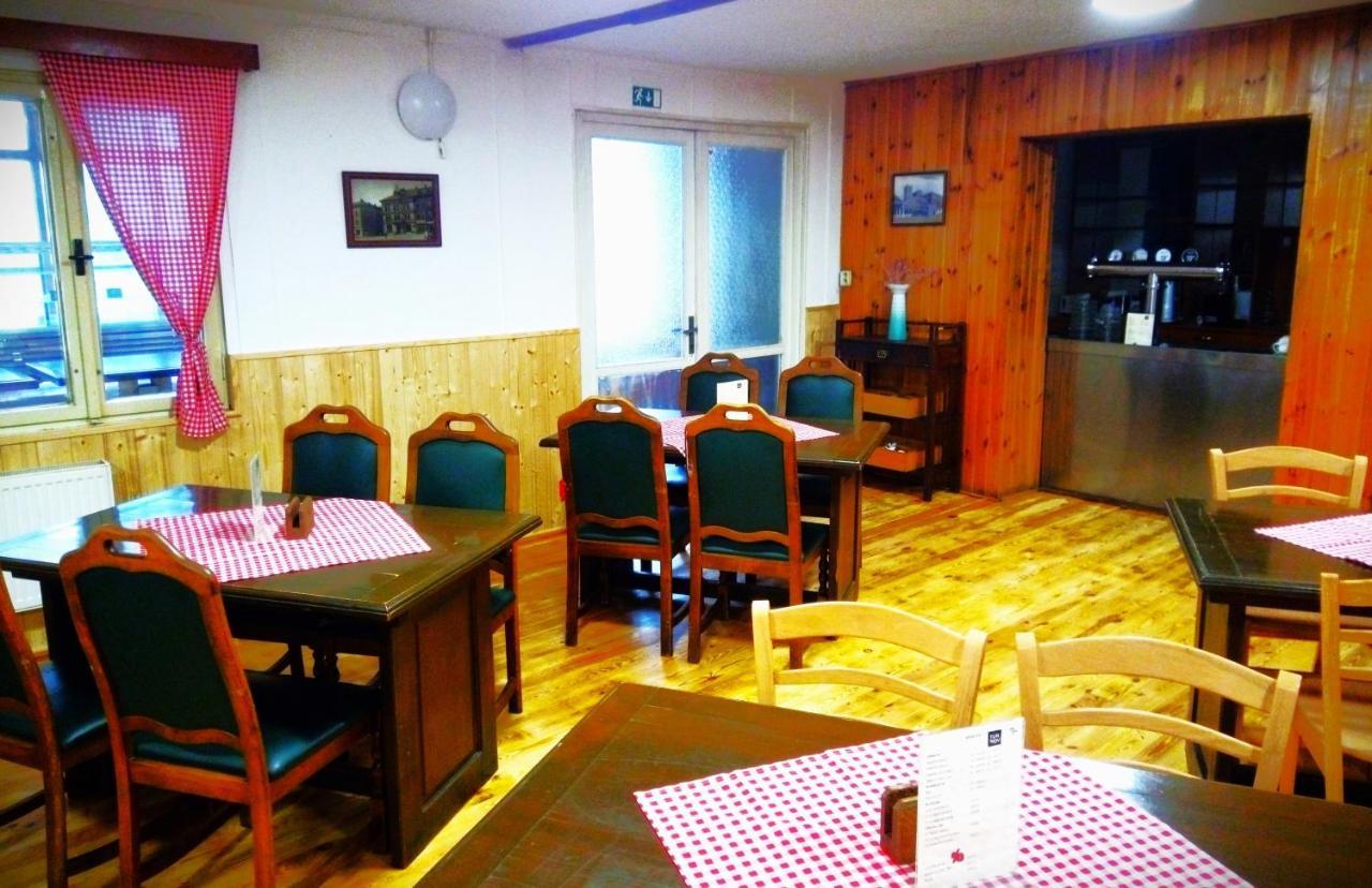 Rekreacni Areal Prihrazy Hotel Zdar  Bagian luar foto