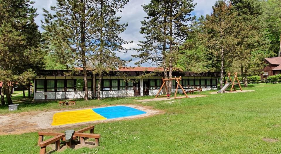 Rekreacni Areal Prihrazy Hotel Zdar  Bagian luar foto